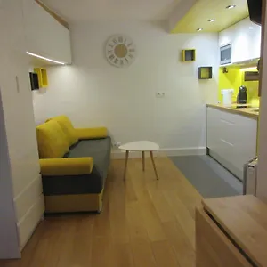 cosy-studio-of-17-square-meters-at-place-monge.fr-paris.fr/